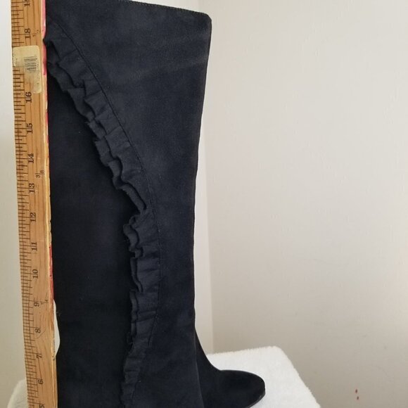 Below the Knee Black Suede Looking Ruffled Side Zippered Boots Size 10 4” Heel - Picture 5 of 16